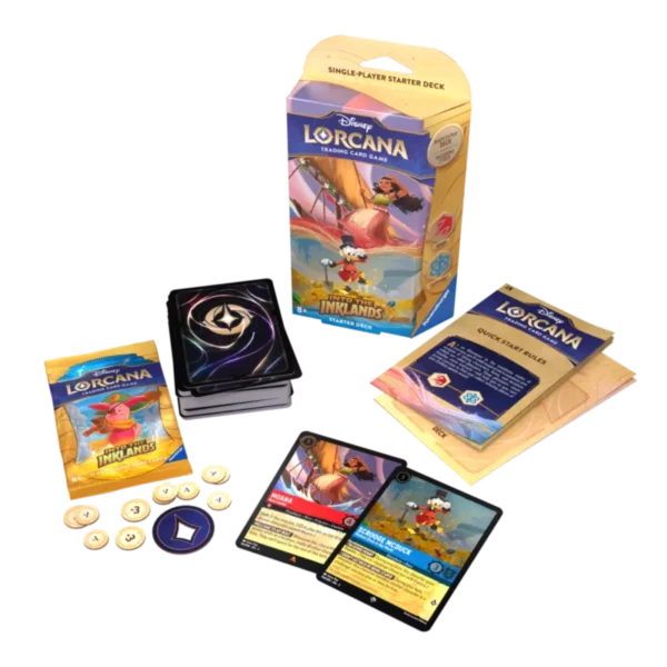 Lorcana Into The Inklands Moana Scrooge McDuck zawartosc. Booster z serii, gotowa talia do gry, kartonowe znaczniki obrażeń instrukcja do gry i papierowa mata do gry .